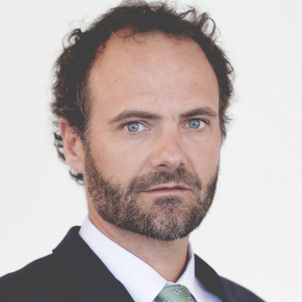 Mat as Guti rrez Linzor Capital Partners